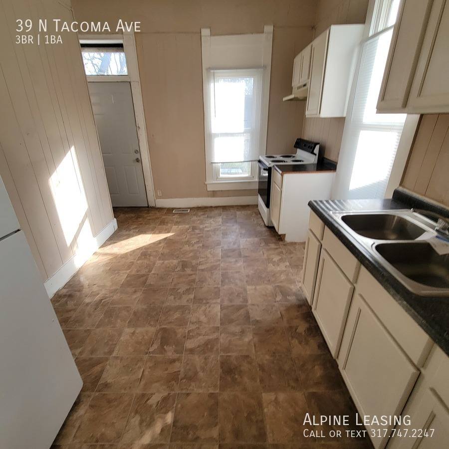 House for rent at 39 N Tacoma Ave, Indianapolis, IN 46201