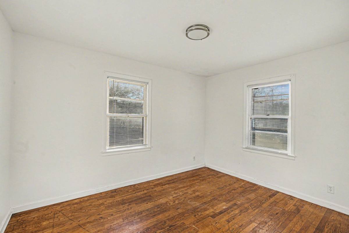 House for rent at 7412 Bellefontaine Ave, Kansas City, MO 64132