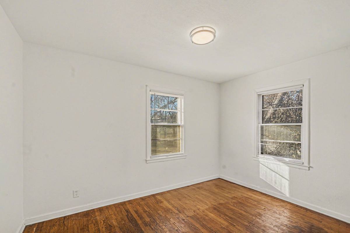 House for rent at 7412 Bellefontaine Ave, Kansas City, MO 64132