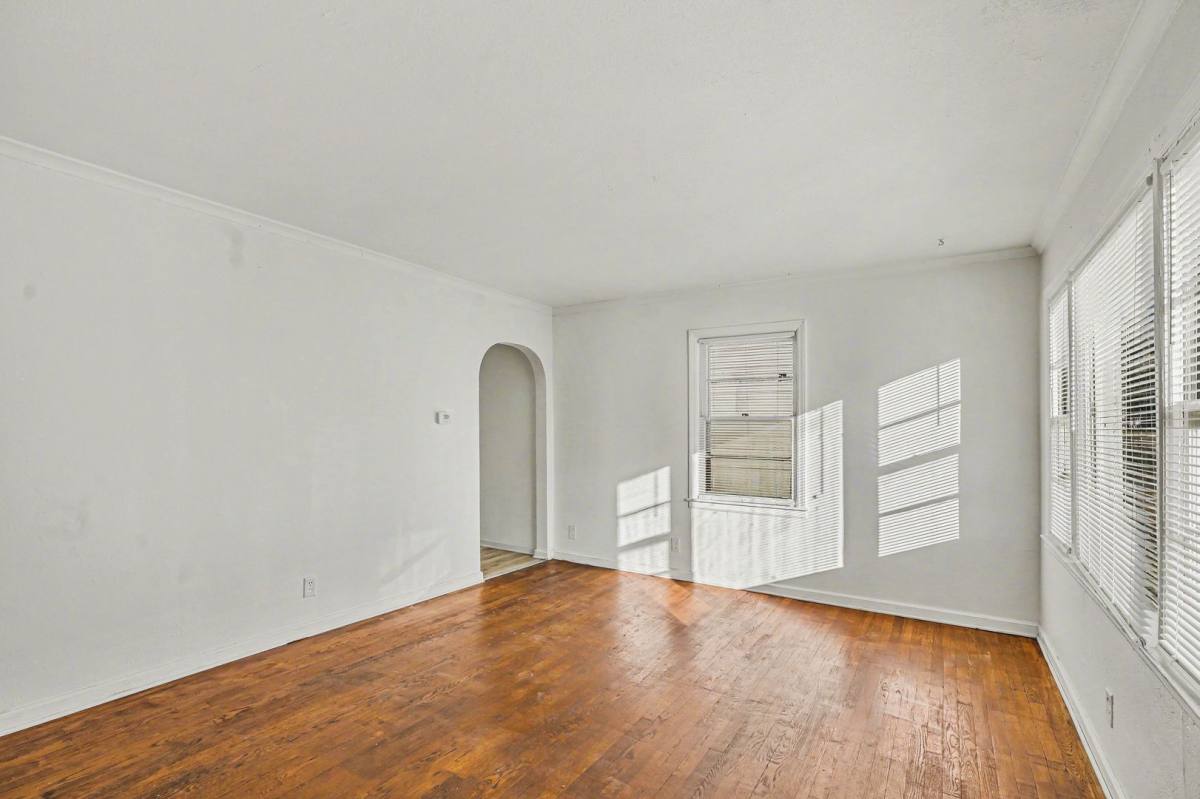 House for rent at 7412 Bellefontaine Ave, Kansas City, MO 64132
