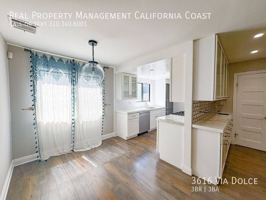 Townhouse for rent at 3616 Via Dolce, Marina Del Rey, CA 90292