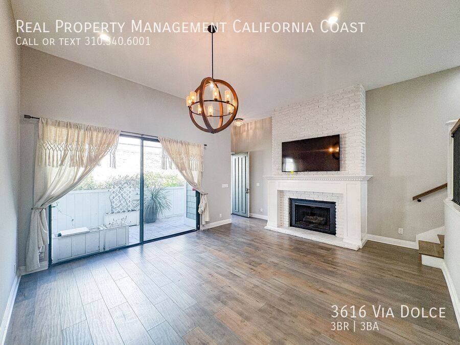 Townhouse for rent at 3616 Via Dolce, Marina Del Rey, CA 90292