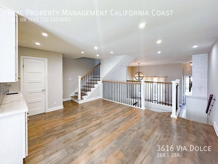 Townhouse for rent at 3616 Via Dolce, Marina Del Rey, CA 90292