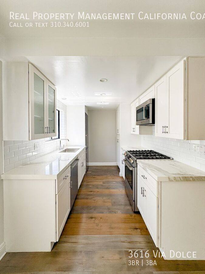 Townhouse for rent at 3616 Via Dolce, Marina Del Rey, CA 90292