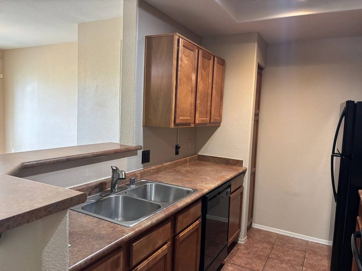 Apartment for rent at 3830 E Lakewood Parkway, Phoenix, AZ 85048