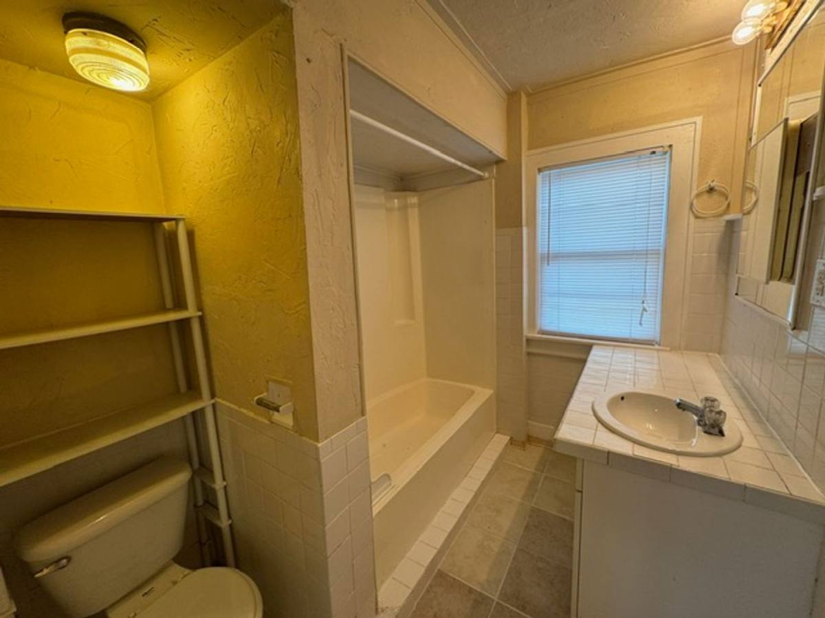 Apartment for rent at 1446 NW 31st St, Oklahoma City, OK 73118