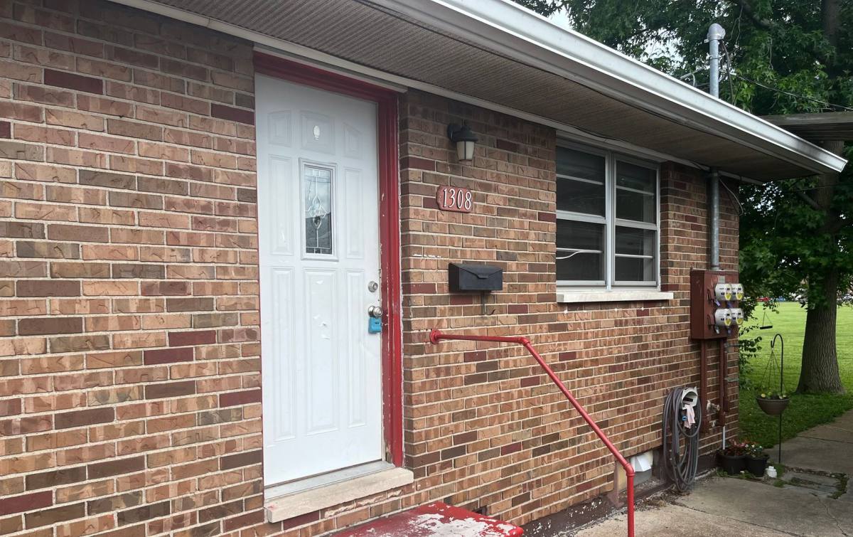 Apartment for rent at 1308 Virginia Ave, Wood River, IL 62095