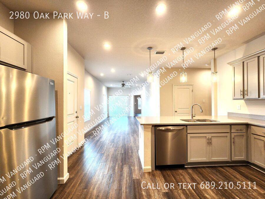 Townhouse for rent at 2980 Oak Park Way #B, Orlando, FL 32822