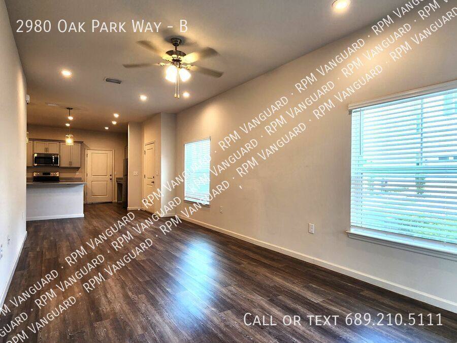 Townhouse for rent at 2980 Oak Park Way #B, Orlando, FL 32822