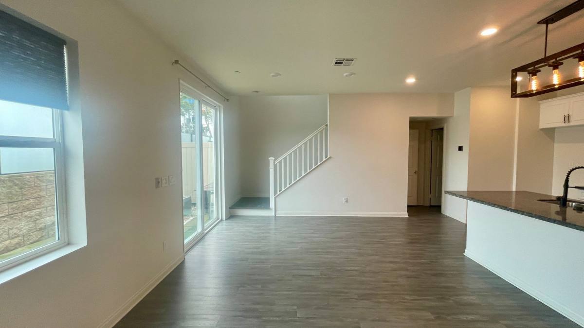 Townhouse for rent at 1382 Mesquite Dr, Vista, CA 92083