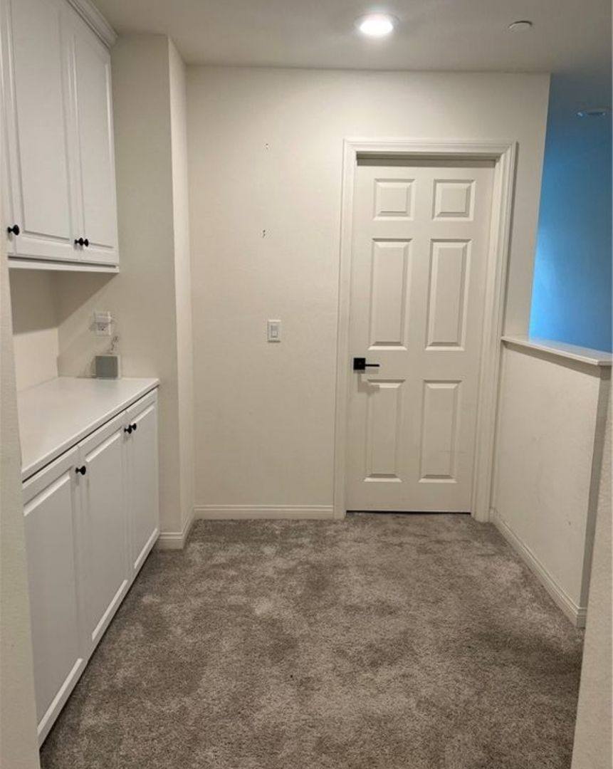 Townhouse for rent at 1382 Mesquite Dr, Vista, CA 92083