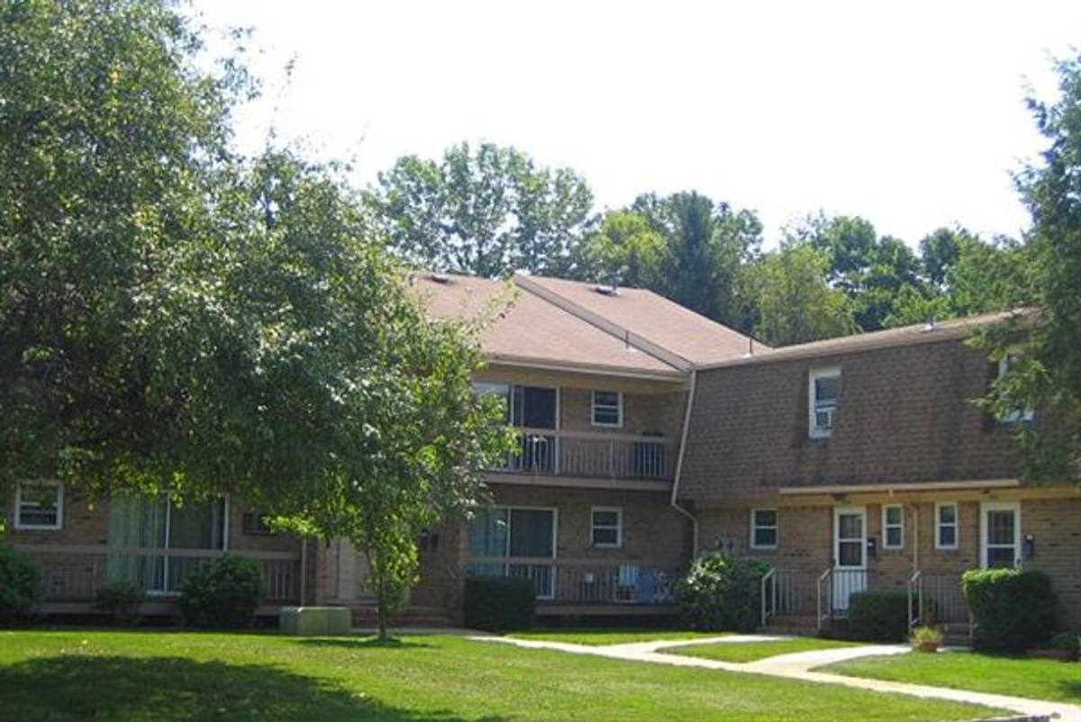 Apartment for rent at 5 Bloomingdale Dr, Hillsborough, NJ 08844