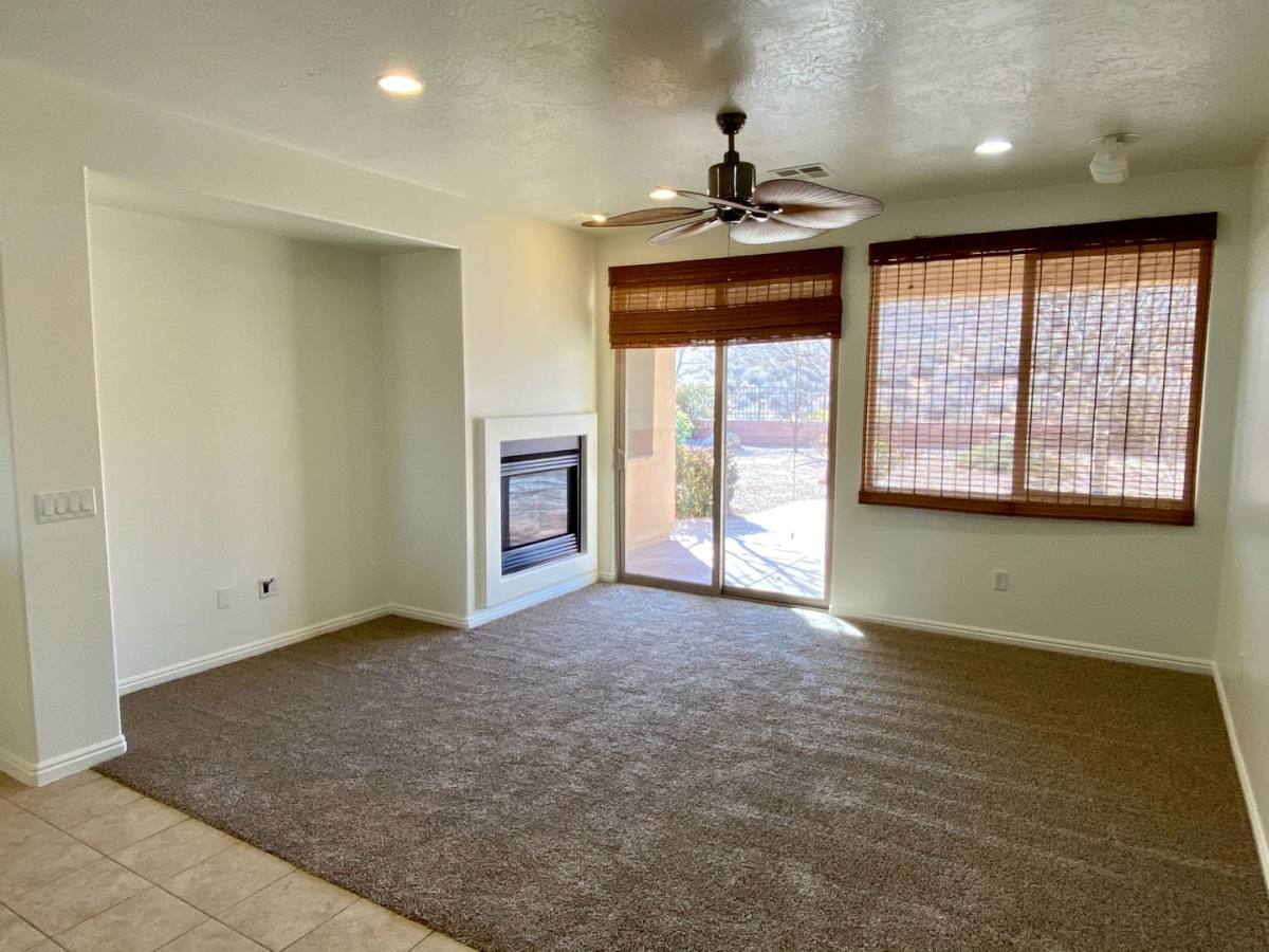 House for rent at 1233 N Spring Valley Dr, Washington, UT 84780
