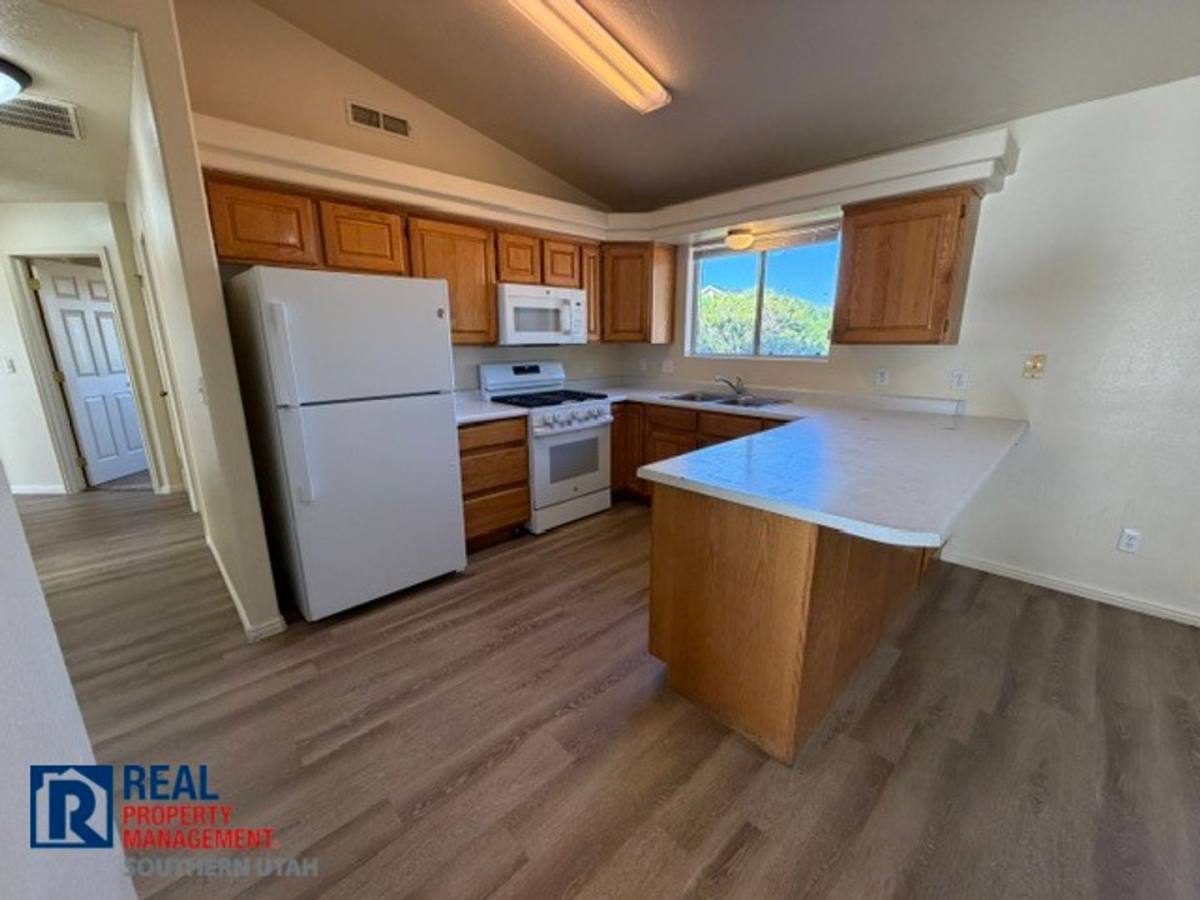 House for rent at 180 S 100 W, Ivins, UT 84738