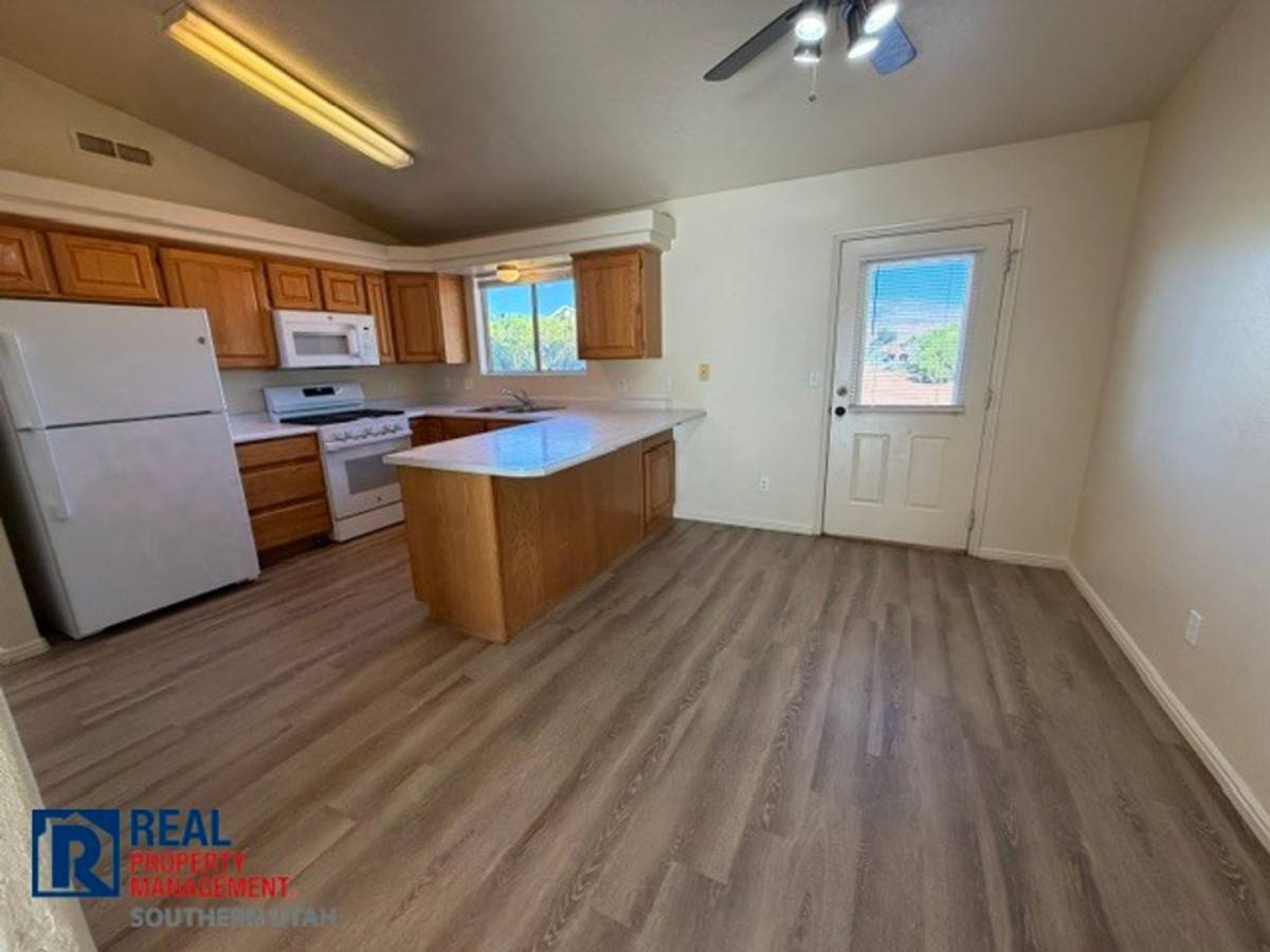 House for rent at 180 S 100 W, Ivins, UT 84738