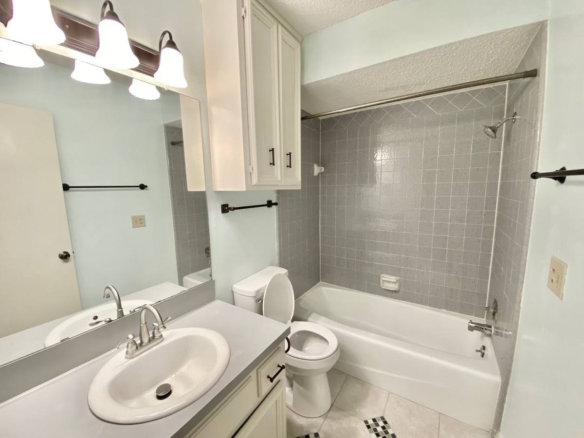 House for rent at 127 W M St, Jenks, OK 74037