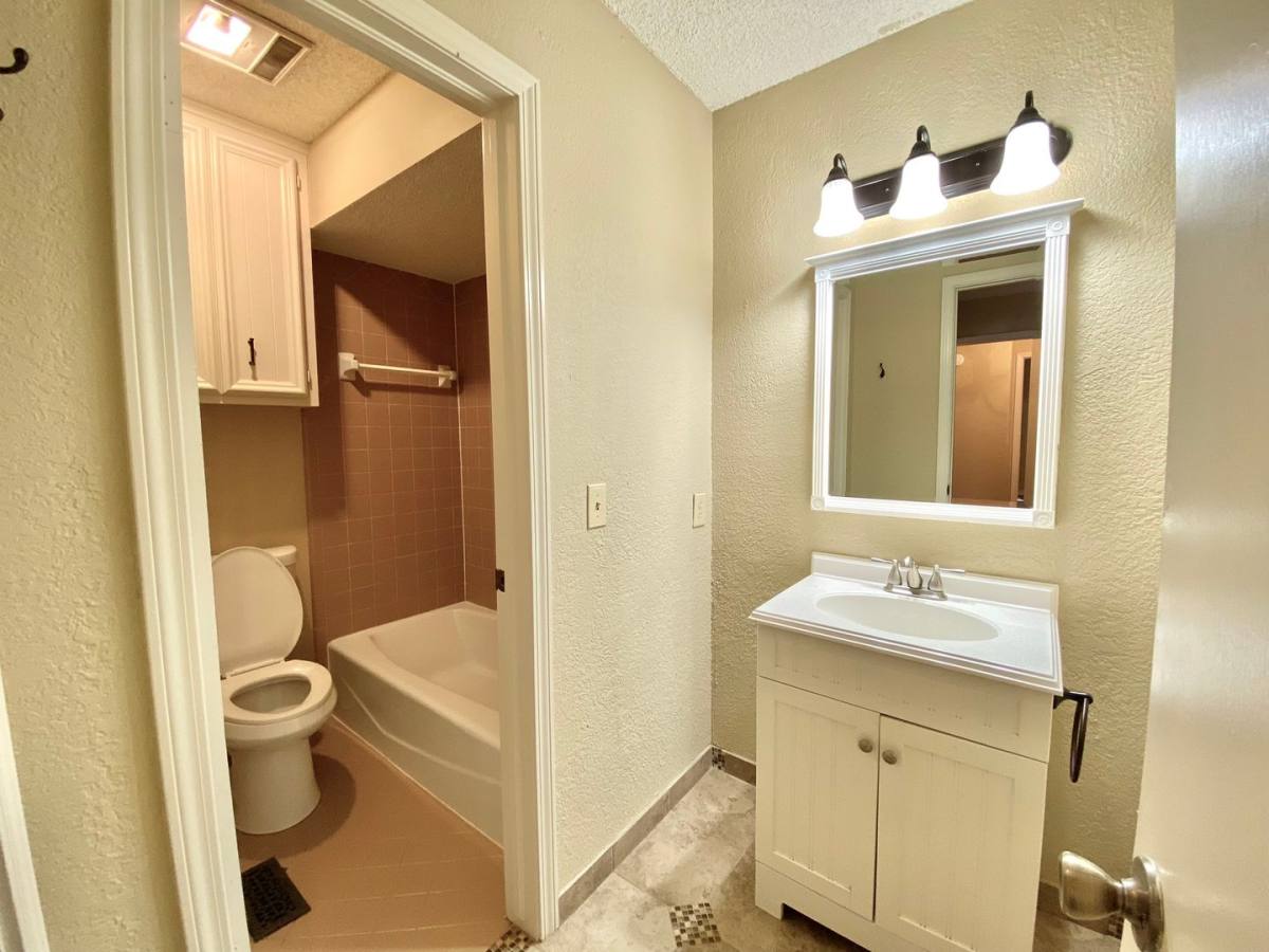House for rent at 127 W M St, Jenks, OK 74037