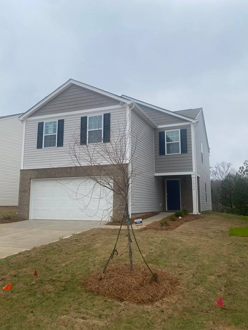 House for rent at 1754 Bright Hope Lane, Dallas, NC 28034