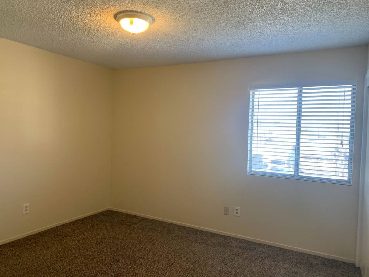 Apartment for rent at 631 28th St, Bakersfield, CA 93301