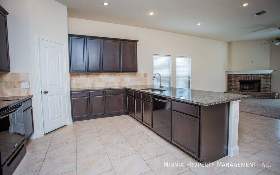 House for rent at 7043 94th St, Lubbock, TX 79424