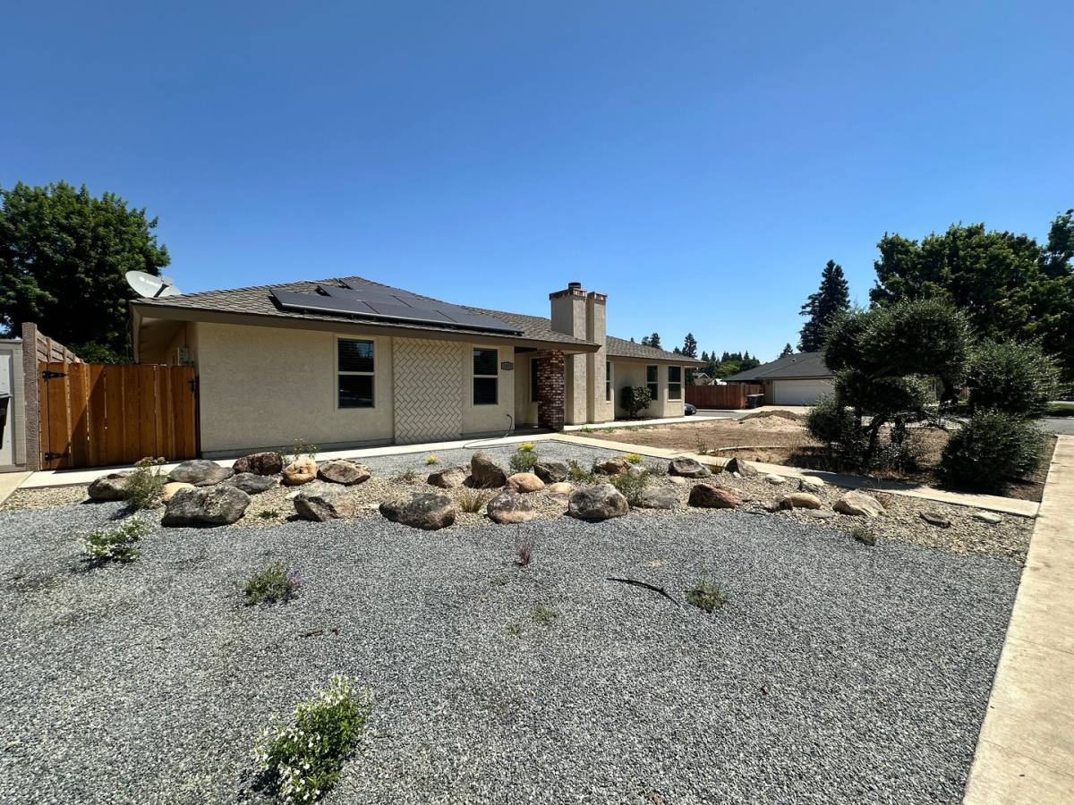 House for rent at 2322 E Vassar Dr, Visalia, CA 93292