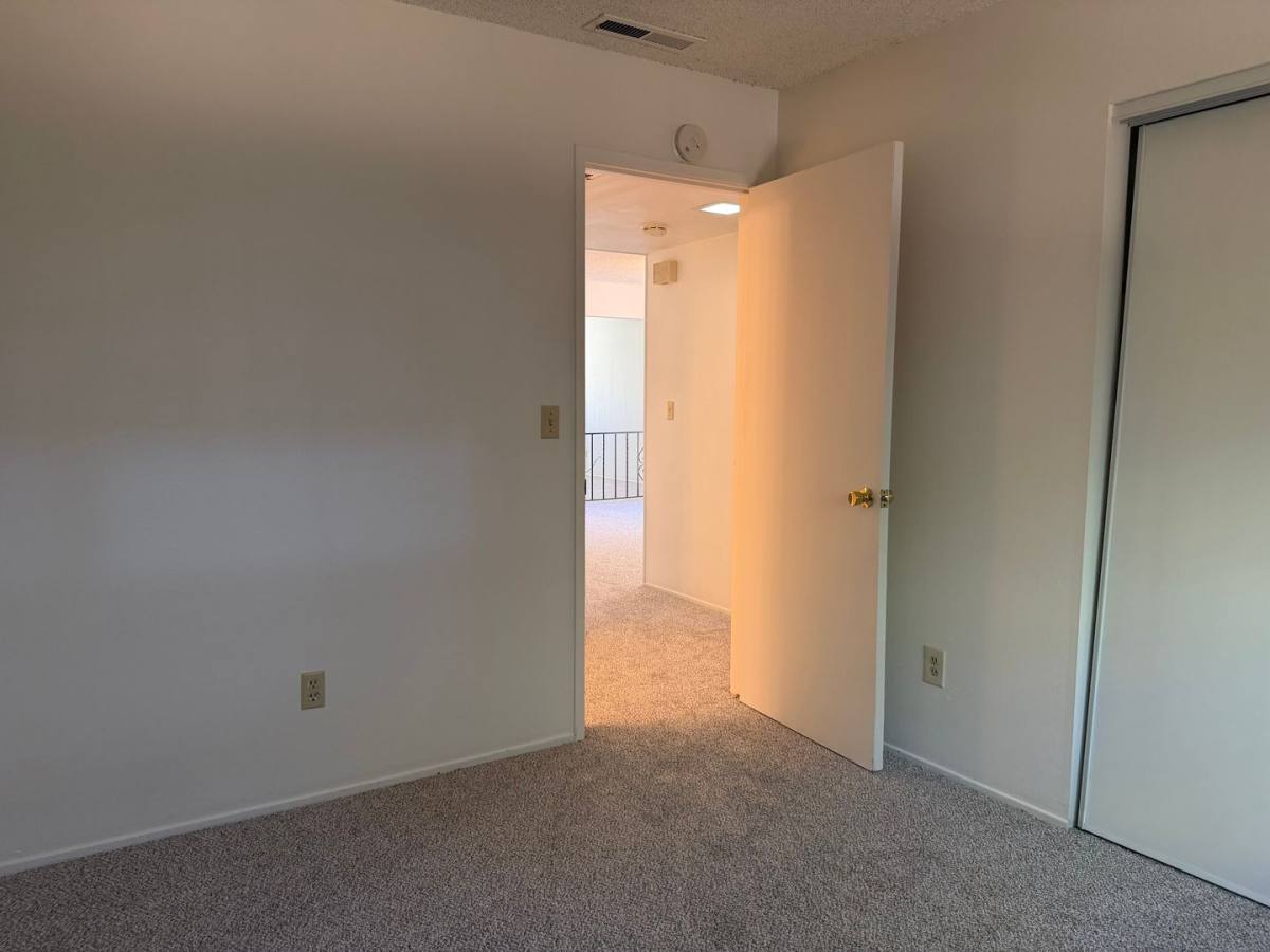Apartment for rent at 6172 Peoria Dr, Citrus Heights, CA 95621