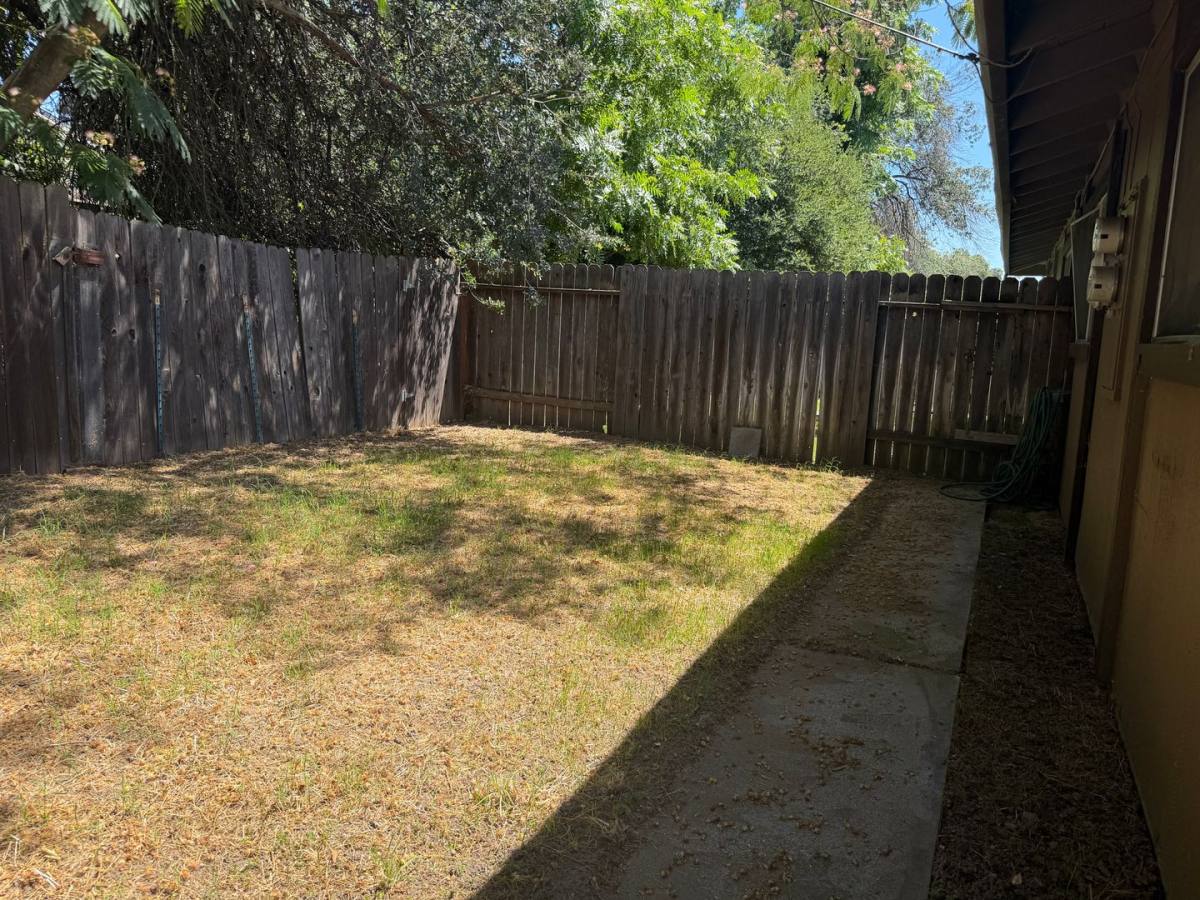 Apartment for rent at 6172 Peoria Dr, Citrus Heights, CA 95621
