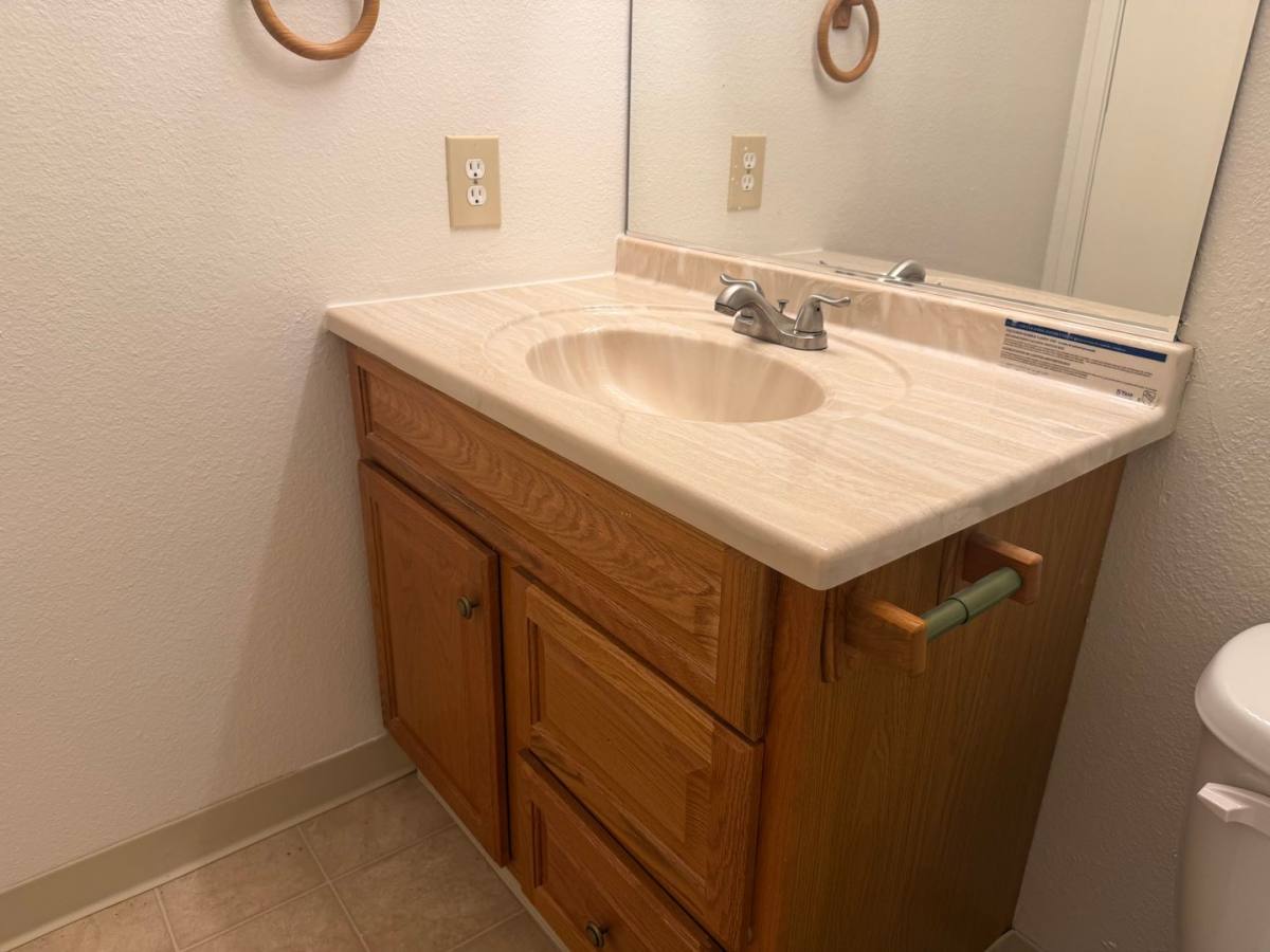 Apartment for rent at 6172 Peoria Dr, Citrus Heights, CA 95621