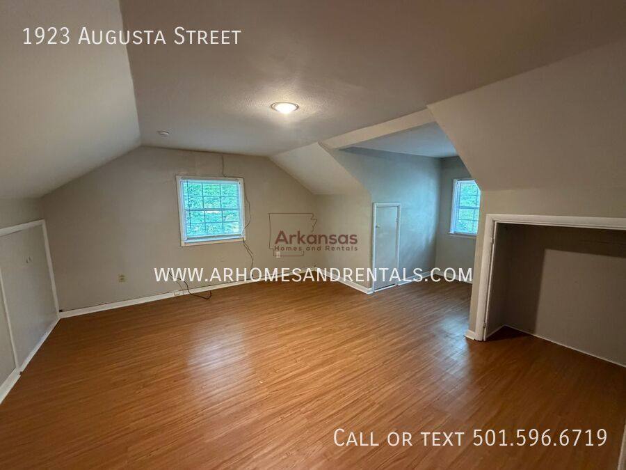 House for rent at 1923 Augusta St, North Little Rock, AR 72114
