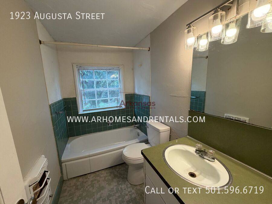 House for rent at 1923 Augusta St, North Little Rock, AR 72114