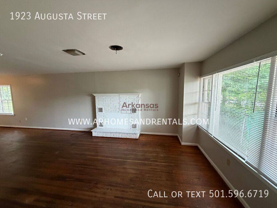 House for rent at 1923 Augusta St, North Little Rock, AR 72114