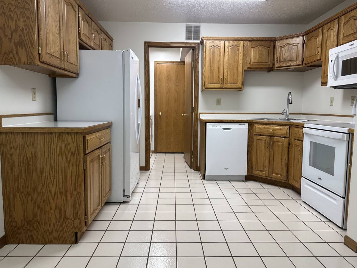 Townhouse for rent at 1765 34th St SW, Fargo, ND 58103
