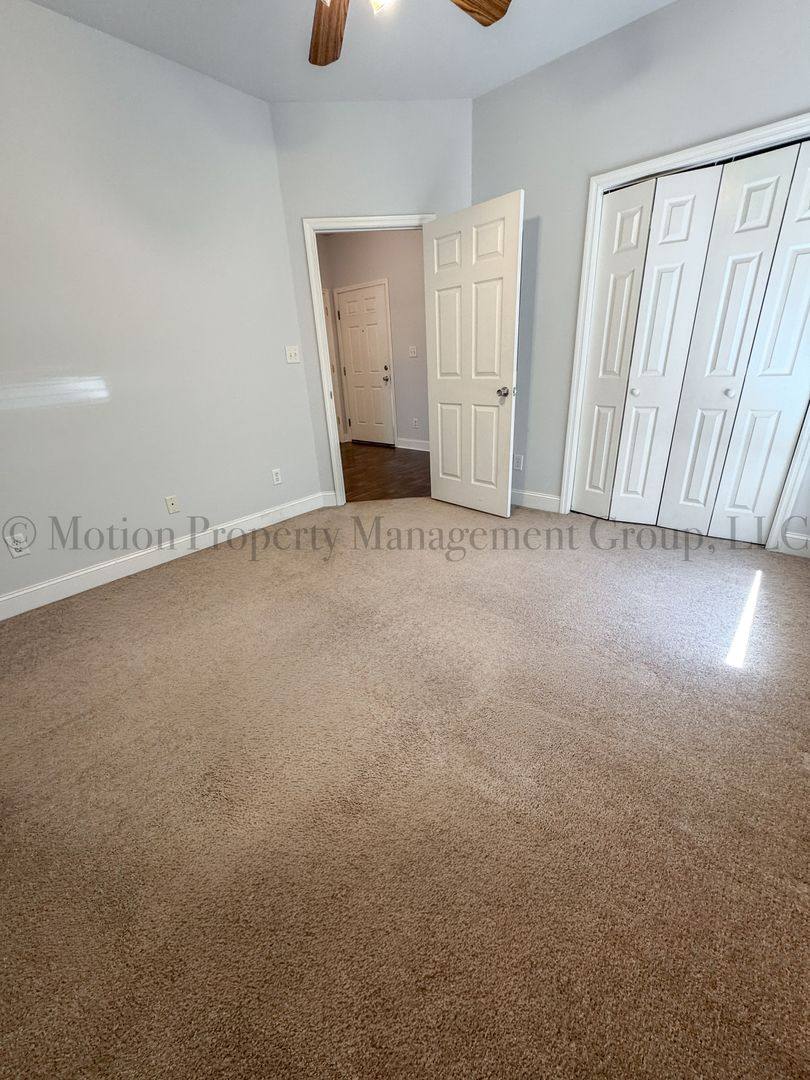 Apartment for rent at 6920 Northside Dr, Chattanooga, TN 37421