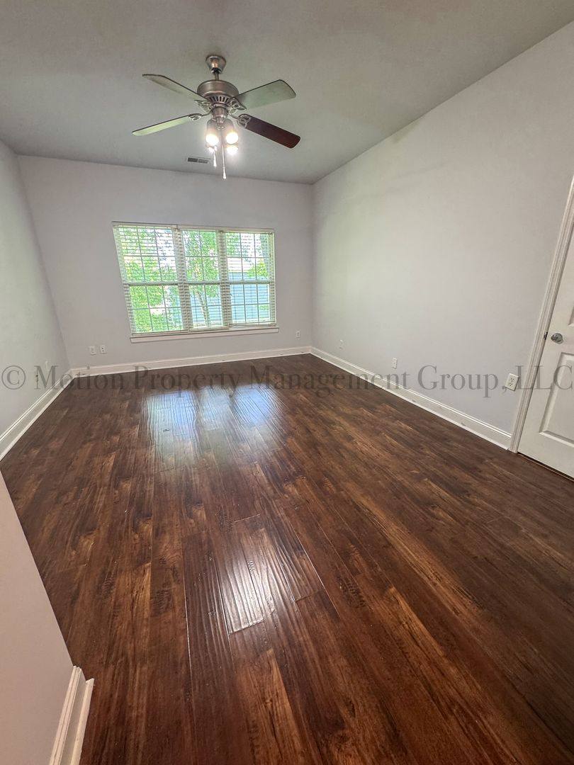 Apartment for rent at 6920 Northside Dr, Chattanooga, TN 37421