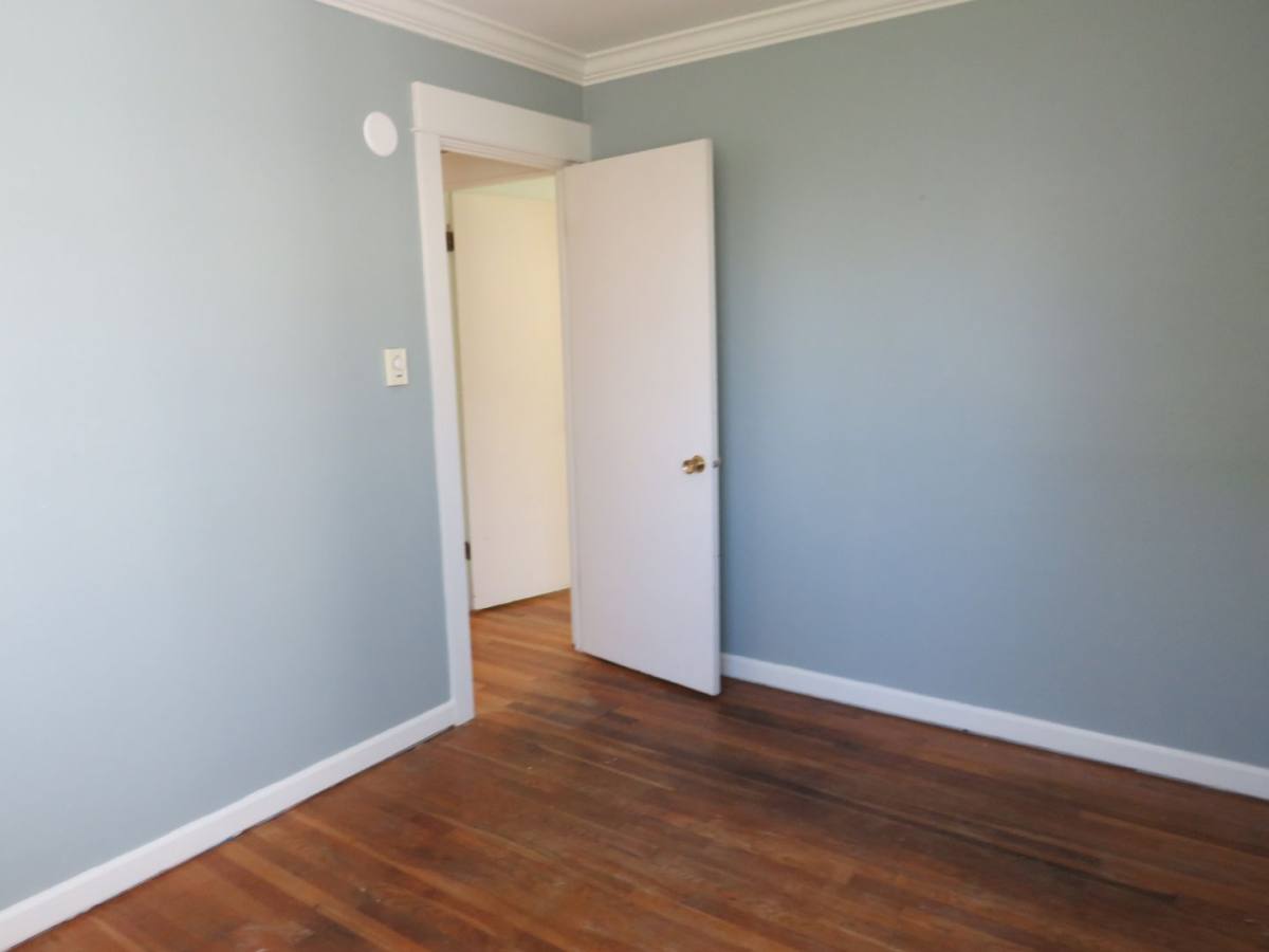 House for rent at 10218 35th Ave SW, Seattle, WA 98146