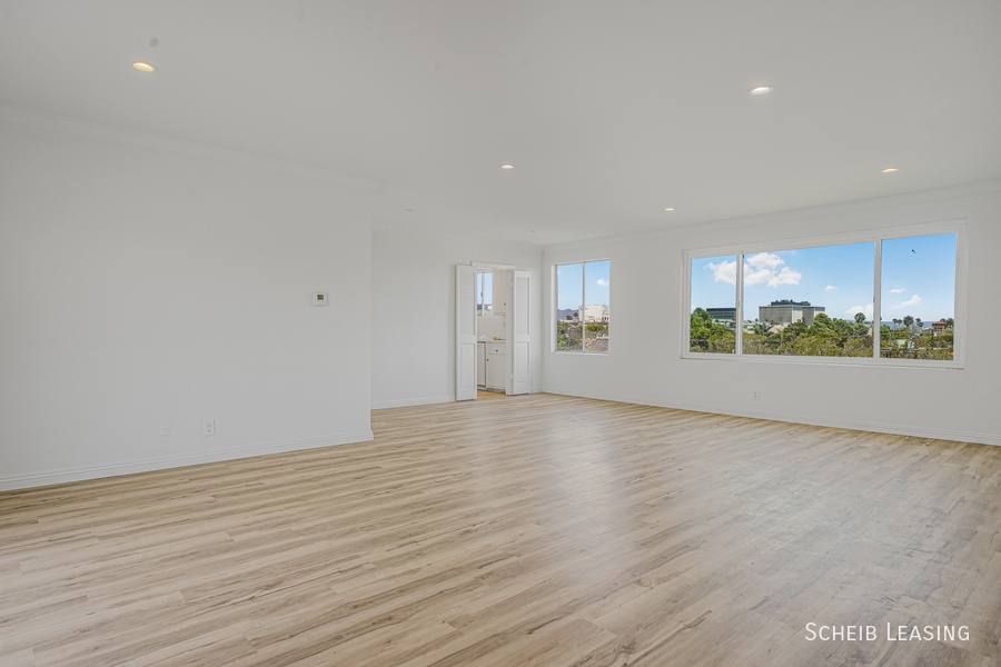 Apartment for rent at 221 S Reeves Dr #PH, Beverly Hills, CA 90212