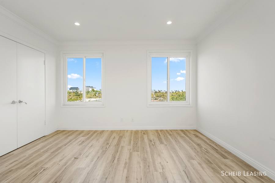 Apartment for rent at 221 S Reeves Dr #PH, Beverly Hills, CA 90212