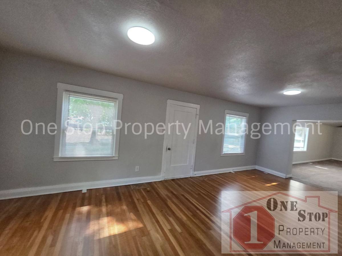 House for rent at 7111 Brooklyn Ave, Kansas City, MO 64134