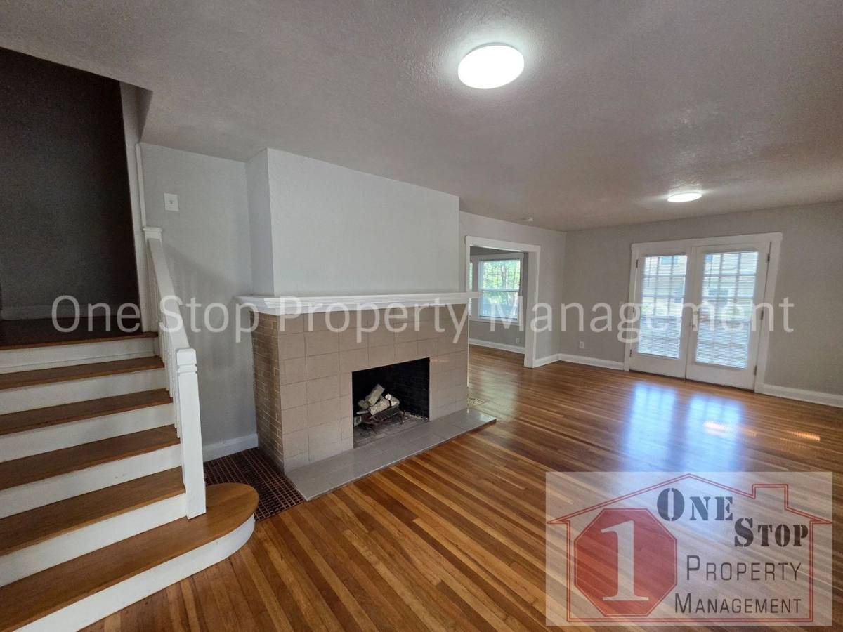 House for rent at 7111 Brooklyn Ave, Kansas City, MO 64134