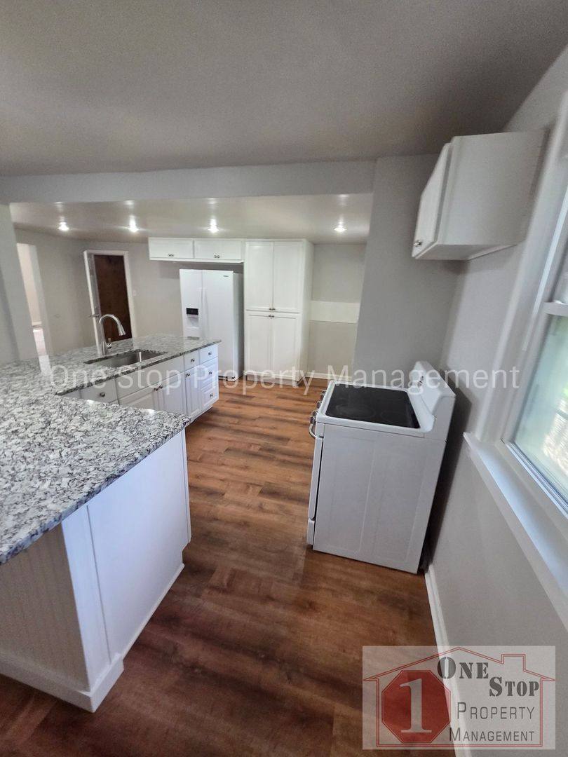 House for rent at 7111 Brooklyn Ave, Kansas City, MO 64134