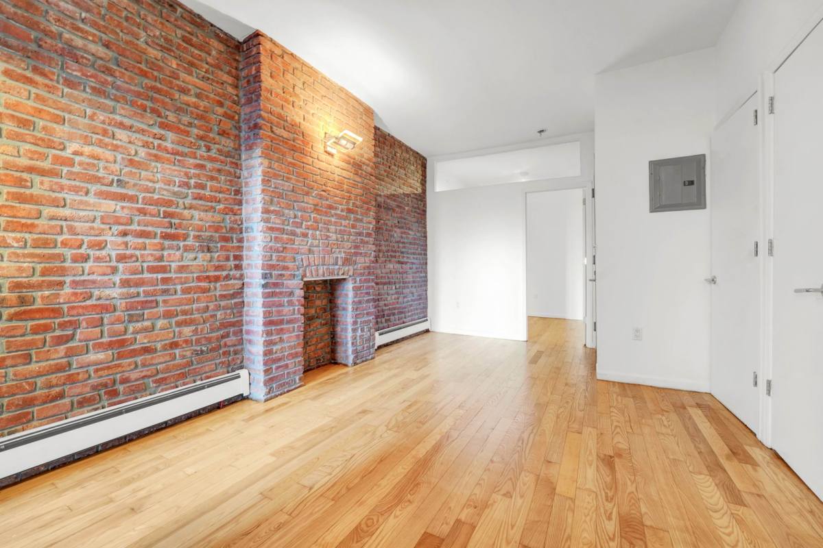 Apartment for rent at 1060 Putnam Ave, Brooklyn, NY 11221