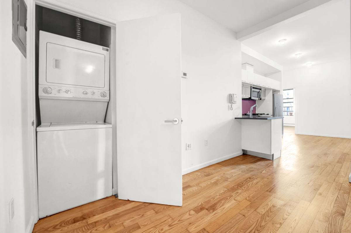 Apartment for rent at 1060 Putnam Ave, Brooklyn, NY 11221