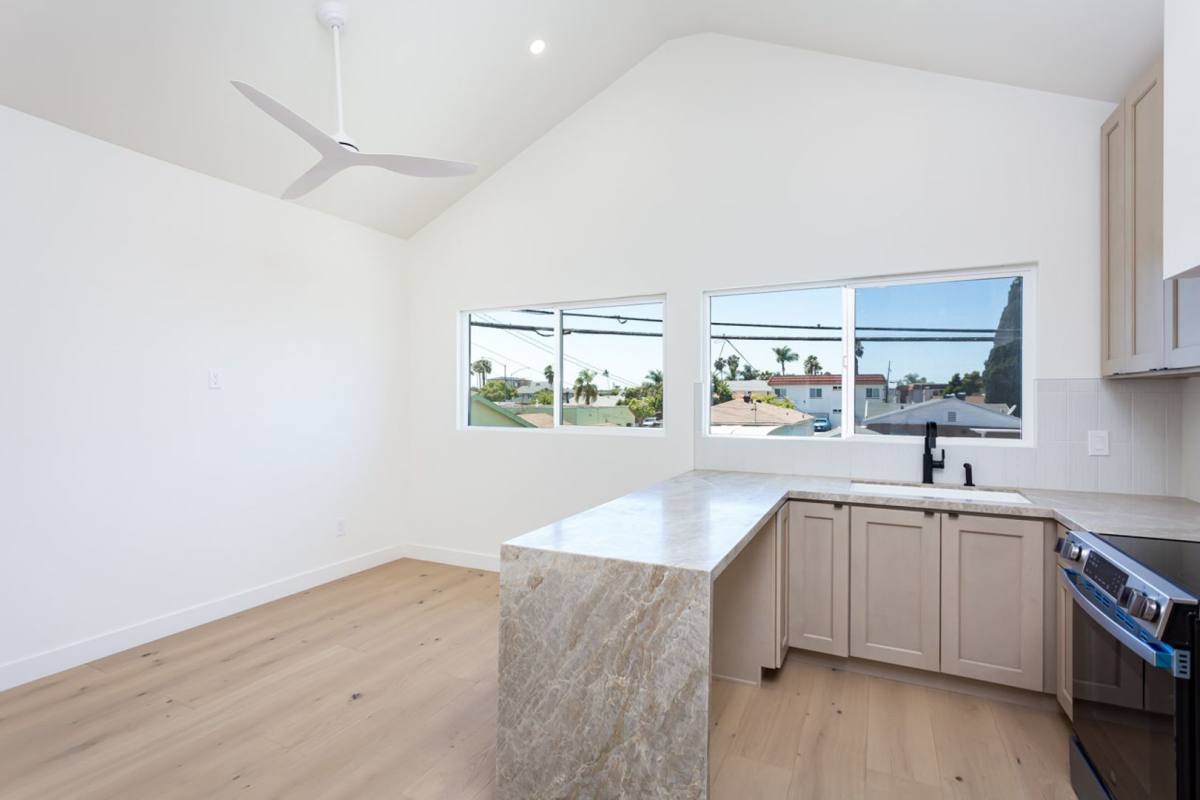 Apartment for rent at 4422-4424 Cherokee Ave, San Diego, CA 92116