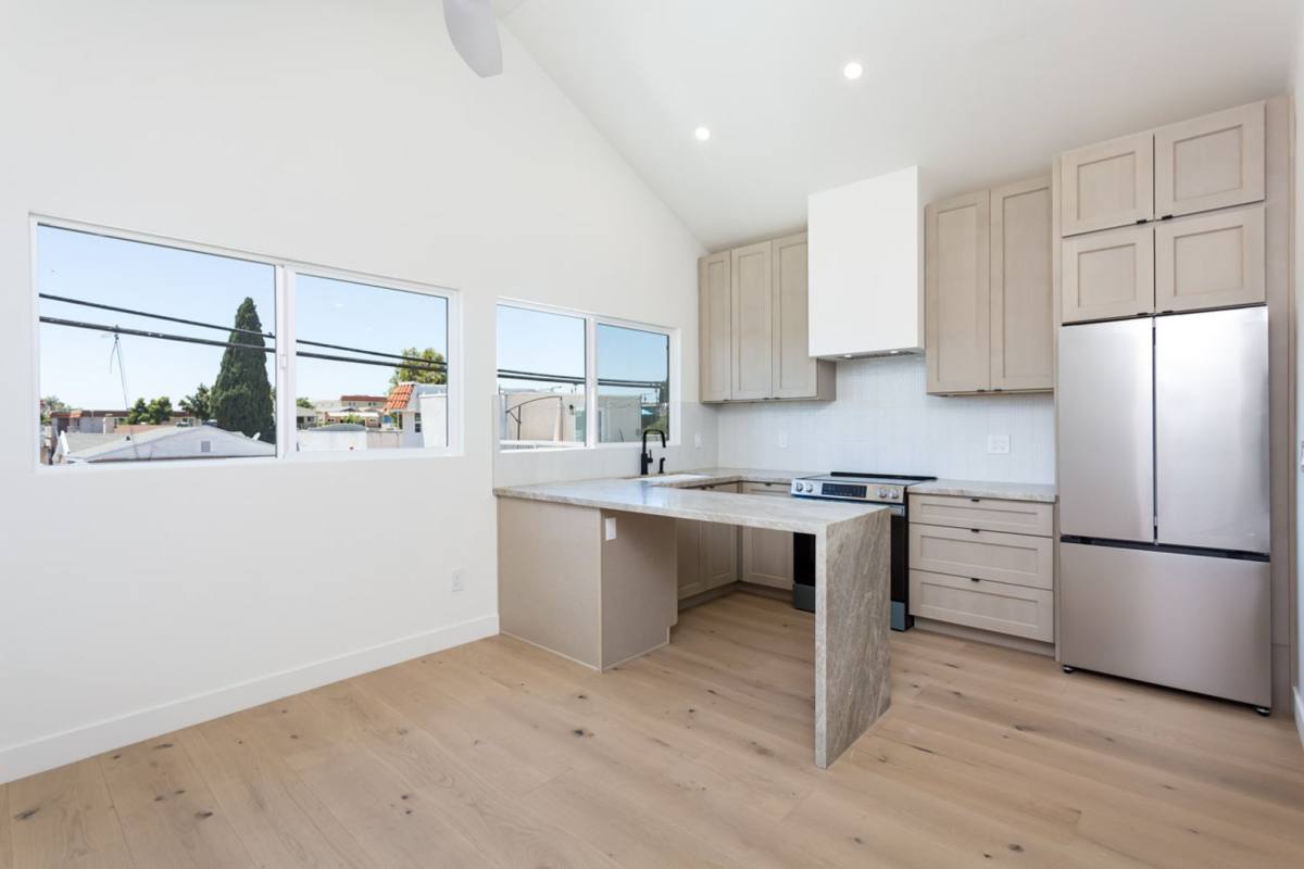 Apartment for rent at 4422-4424 Cherokee Ave, San Diego, CA 92116