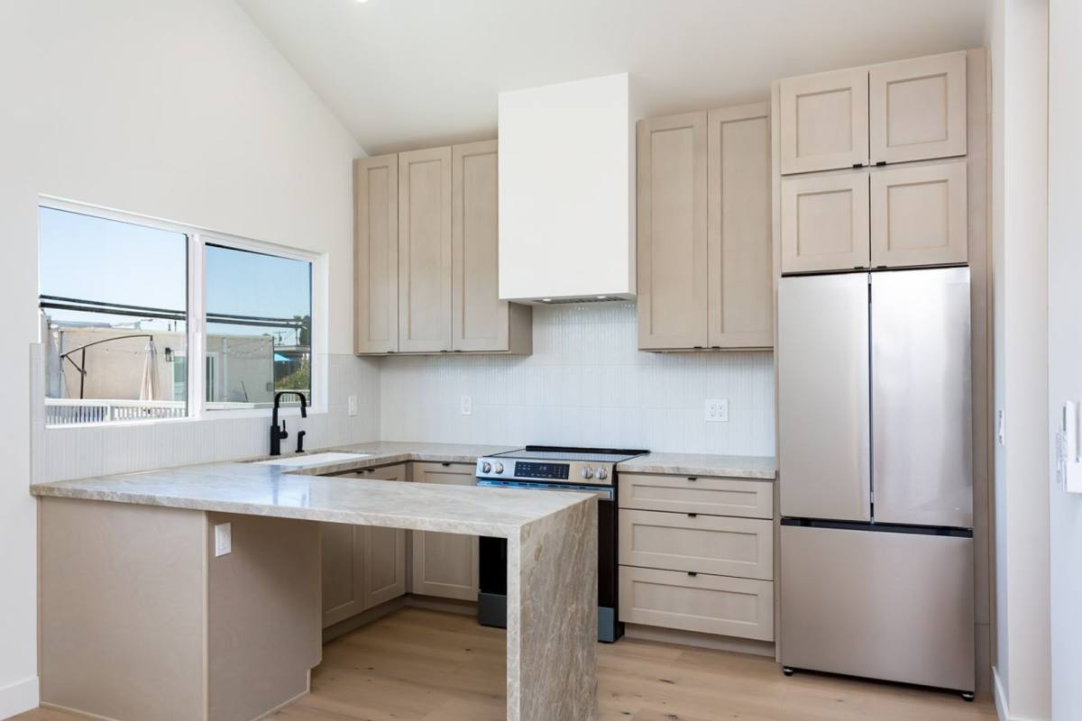 Apartment for rent at 4422-4424 Cherokee Ave, San Diego, CA 92116