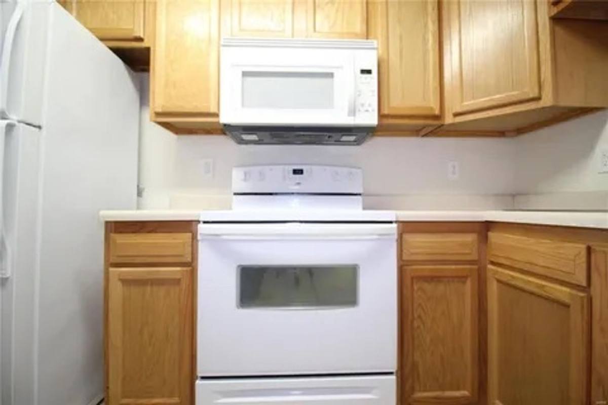 Apartment for rent at 21012 Homer Rd, Saint Robert, MO 65584