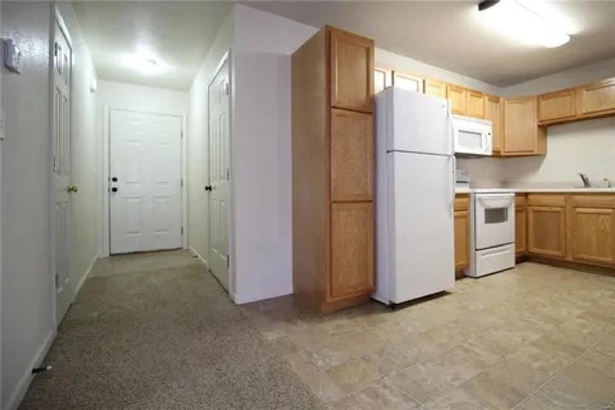 Apartment for rent at 21012 Homer Rd, Saint Robert, MO 65584