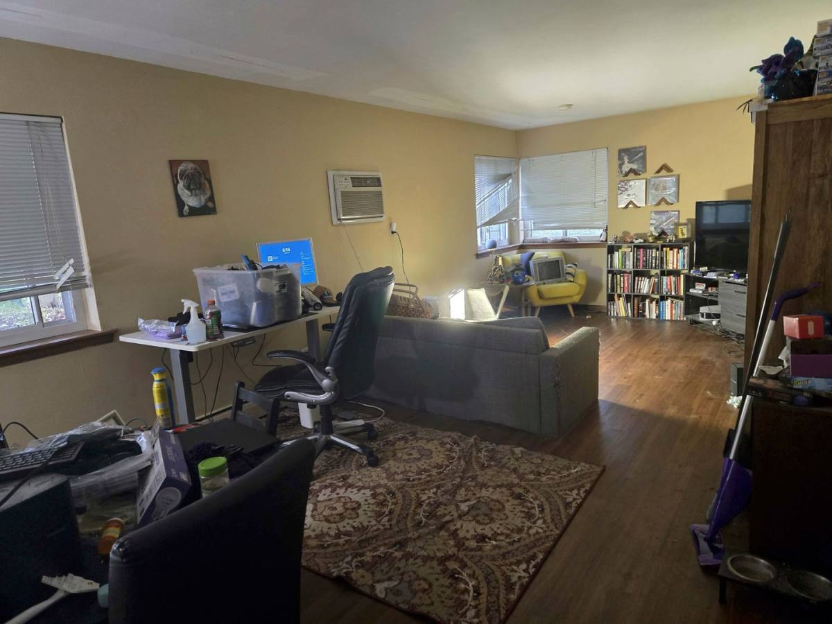 Apartment for rent at 5911 Oxford St, Minneapolis, MN 55416