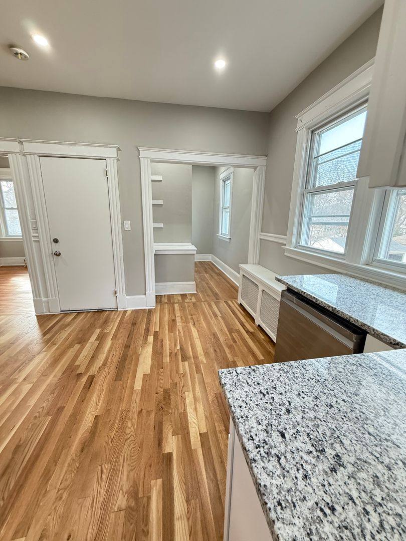 Apartment for rent at 45 Maplewood Ave, West Hartford, CT 06119