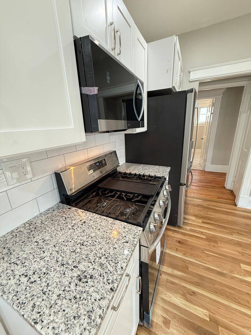 Apartment for rent at 45 Maplewood Ave, West Hartford, CT 06119